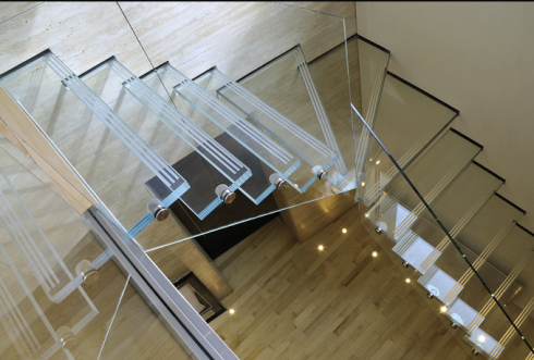 escadas em vidro